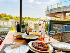 -MONICH牛排融合餐厅(和义大道购物中心店)