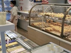 面包甜点陈列柜-好利来(北美N1店)
