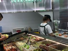 自助取餐区-爱上酸嘢