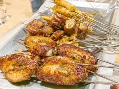 -三个大叔烤羊肉串·歌手驻唱·碳烤鲜肉(西三旗店)