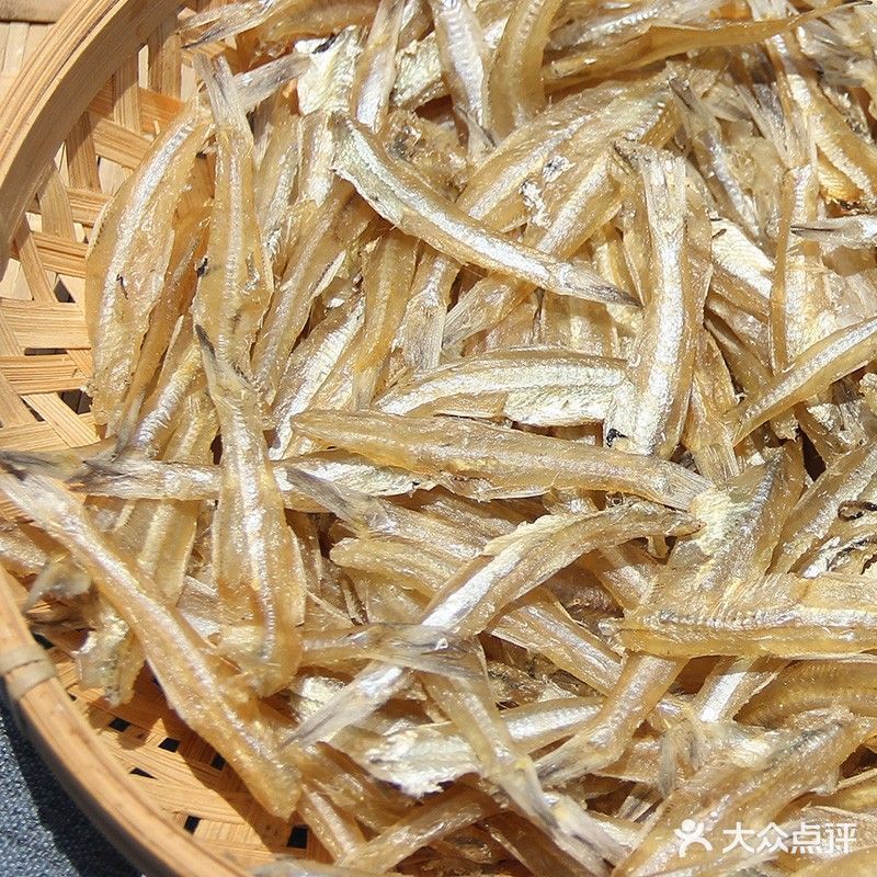 40元一斤的野生水晶鱼干