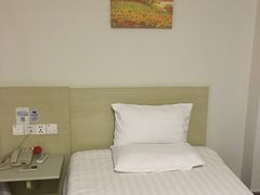 -艾豪森酒店(西安北大街地铁站店)