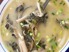 昂刺鱼汤-小乡小镇·传承桐庐土菜·老板亲自烧的菜