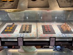 -广州万富希尔顿酒店·感趣自助餐厅·金秋蟹宴生蚝海鲜刺身