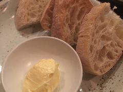 -ROAST coffee & eatery