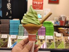 抹茶冰淇淋-豆政(金閣寺境内売店)
