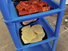 -小辣椒火盆烧烤(温泉南街店)