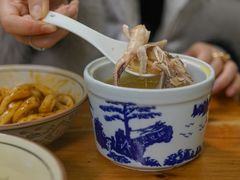 墨鱼炖鸡-玉滋補