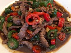双椒牛肉-和平饭店