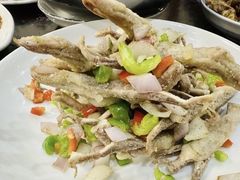 -余杨鸭鸭餐厅