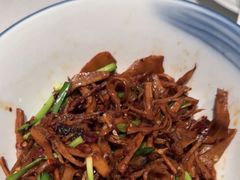 -老湘亲·品鉴湘菜(蔡塘爱琴海店)