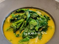 豌豆黄浸豌豆尖-半山腰·云南菜(侨福芳草地店)