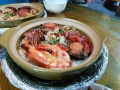 鲍鱼腊味煲仔饭-崖口煲仔饭
