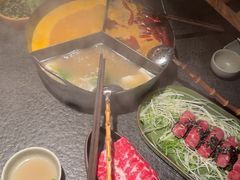 -三出山火锅(南京万象天地店)
