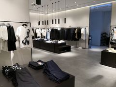 -URBAN REVIVO(七宝领展广场店)