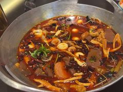 -川流不息·地道川菜·小龙虾(松东路店)