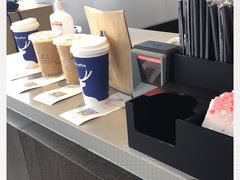 -瑞幸咖啡(镇江新城吾悦广场店)