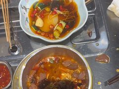 -马路牙子烧烤音乐酒馆(望京店)