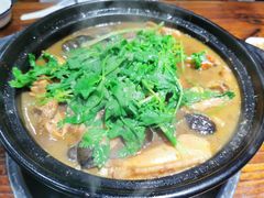 -食爺炭炉鸡煲·烧烤