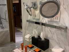 -上海滴水湖皇冠假日酒店