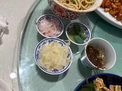 -牛华周记麻辣烫起源店