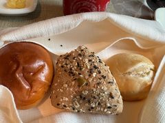 餐前面包-北京港澳中心瑞士酒店·瑞士咖啡厅·自助餐
