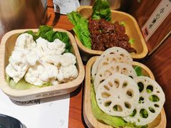 -独食火锅·半米屋台(直营总店)