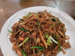 -临街徽菜馆·正宗黄山味