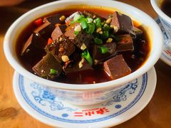 -炉小二铜锅牛蛙•川湘菜(三里屯店)