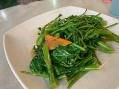 -大树下海鲜饭店