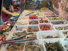 自助取餐区-崖口煲仔饭