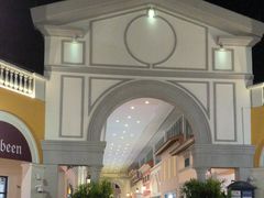 -佛罗伦萨小镇广佛名品奥特莱斯(疏港路店)