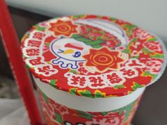 -蜜雪冰城(万达广场外B号门门口外集装箱店)