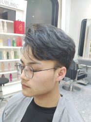 -苏豪美发S A L O N烫发染发