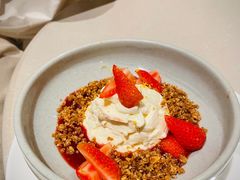 草莓脆粒慕斯-农畉LONFOOD(福田星河COCOPark店)