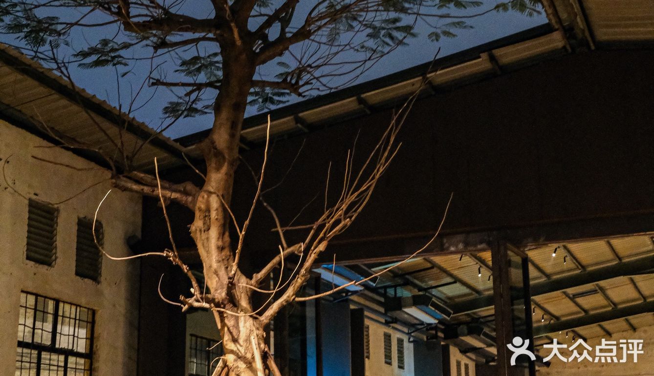 钟村工厂「来回Kitchen」吃融合菜感受逃离城市计划‼️