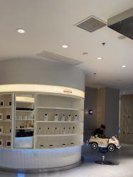 -PE SALON