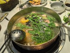-洪氏嗨捞·广东猪肚鸡·椰子鸡火锅(西咸万象城店)