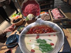 -湊湊火锅·茶憩(南京东路悦荟店)