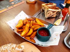 -Catch Bagel(芳草地店)