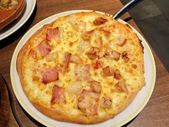 培根鸡肉双拼披萨-萨莉亚意式餐厅(杭州滨江天街店)