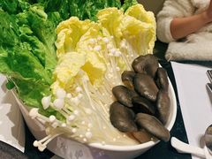 -红鼎豆捞·非遗鲍皇汤火锅(宝丰路店)