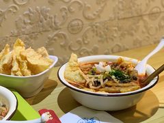 -丽丽三鲜螺蛳粉(田林路店)