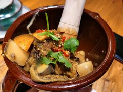 -老滇山寨•云南特色菜•地方菜•民族风情歌舞表演(金碧店)