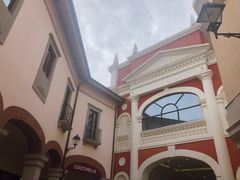 -佛罗伦萨小镇广佛名品奥特莱斯(疏港路店)