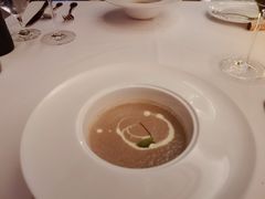 -龙虾酒吧扒房(宁波香格里拉店)