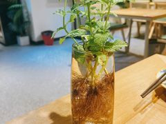 -臻鲜燕海鲜融合餐厅(金陵style店)