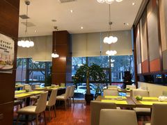 -黄河美华酒店(兰州高铁西站七里河黄河大桥店)