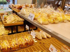 -顶东面包花园·生日蛋糕(世博店)