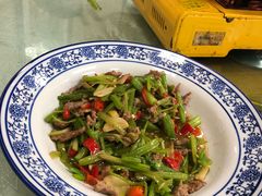 -新一家农家菜(华景新城店)